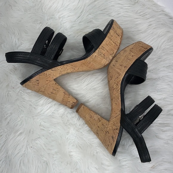 🍒MIU MIU HEELS - Picture 9 of 10